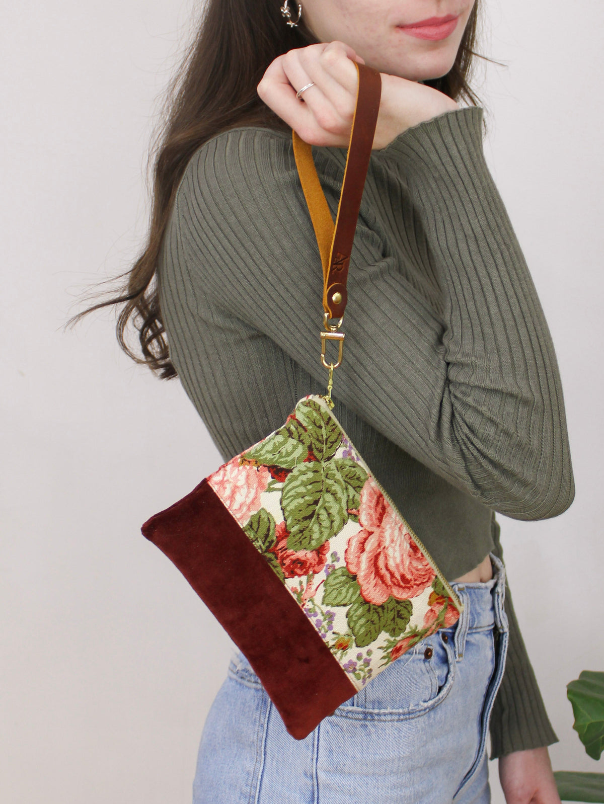 The Teagan Wristlet Purse — Select Your Size