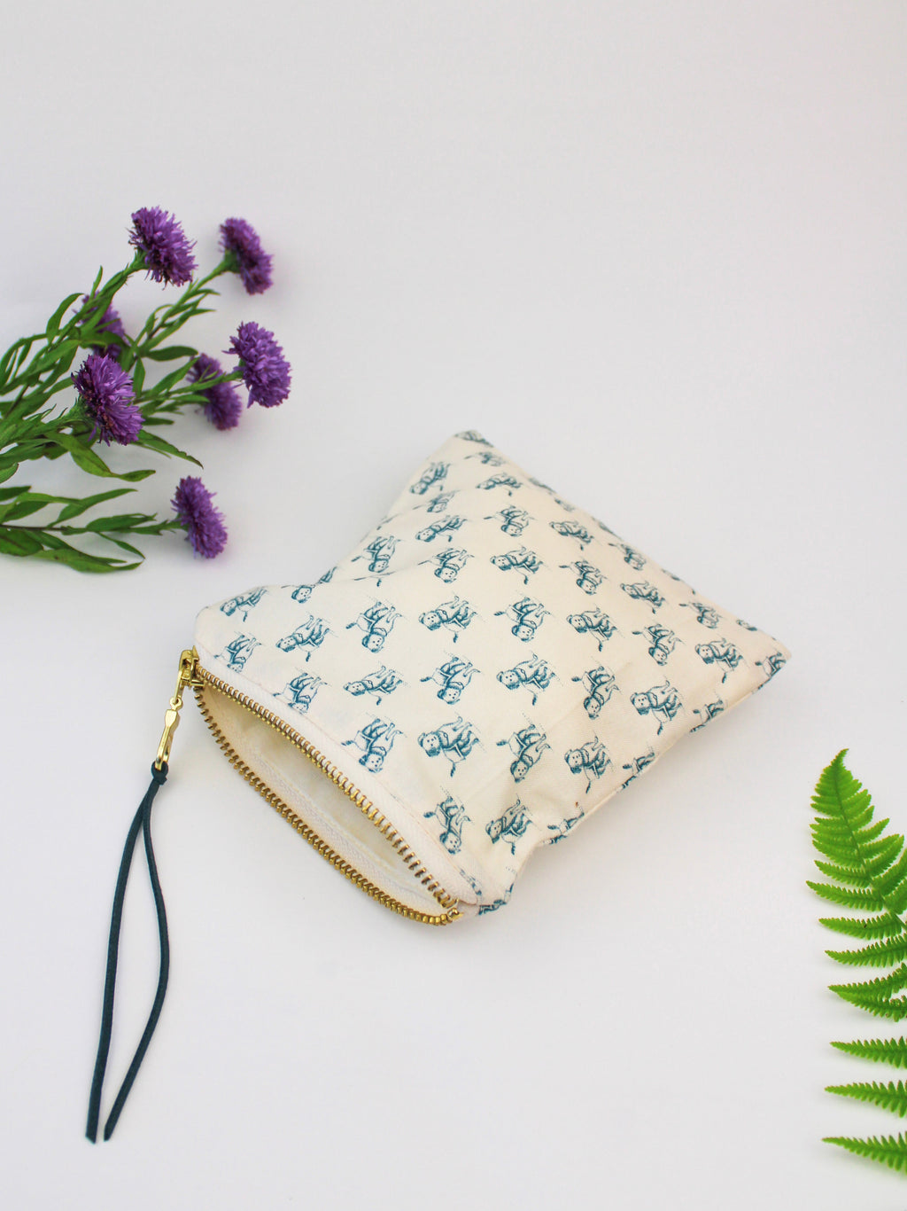 Good Dog Square Zip Pouch