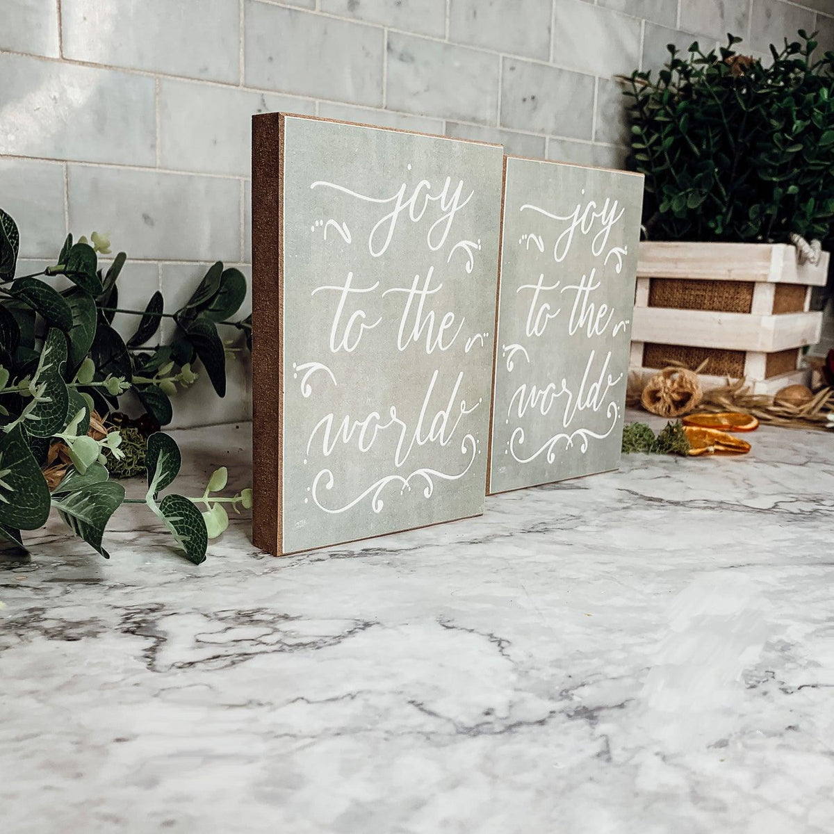 Wooden "Joy To The World" Sign