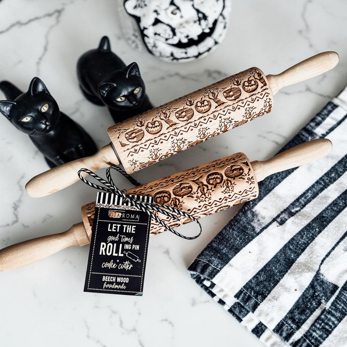 Halloween Embossed Beech Wood Rolling Pin with Cooking Cutter