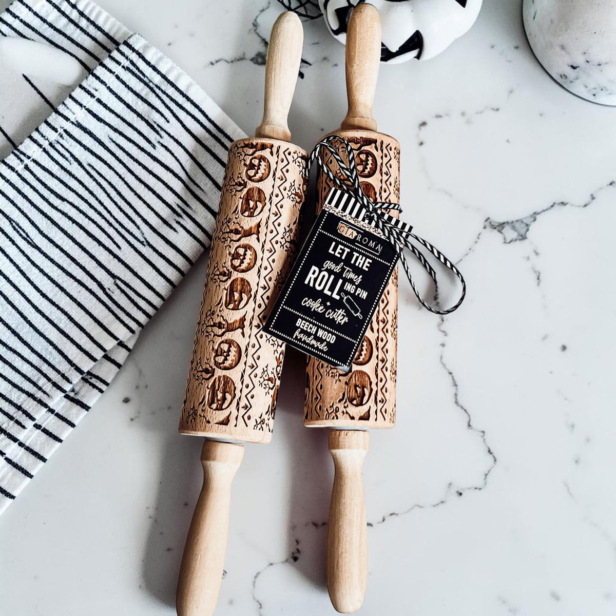 Halloween Embossed Beech Wood Rolling Pin with Cooking Cutter
