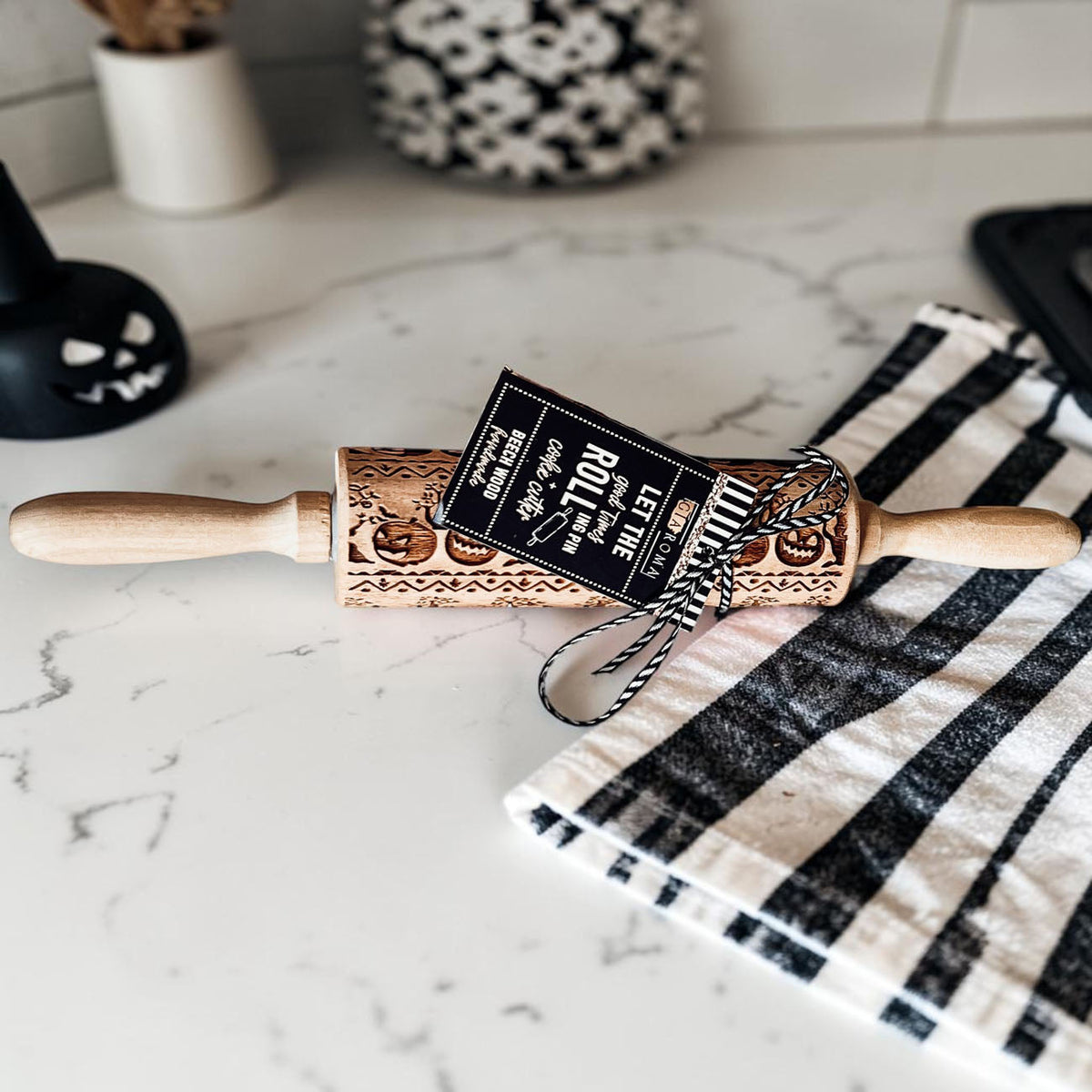 Halloween Embossed Beech Wood Rolling Pin with Cooking Cutter
