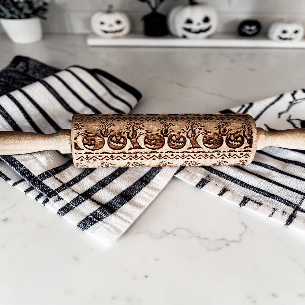 Halloween Embossed Beech Wood Rolling Pin with Cooking Cutter
