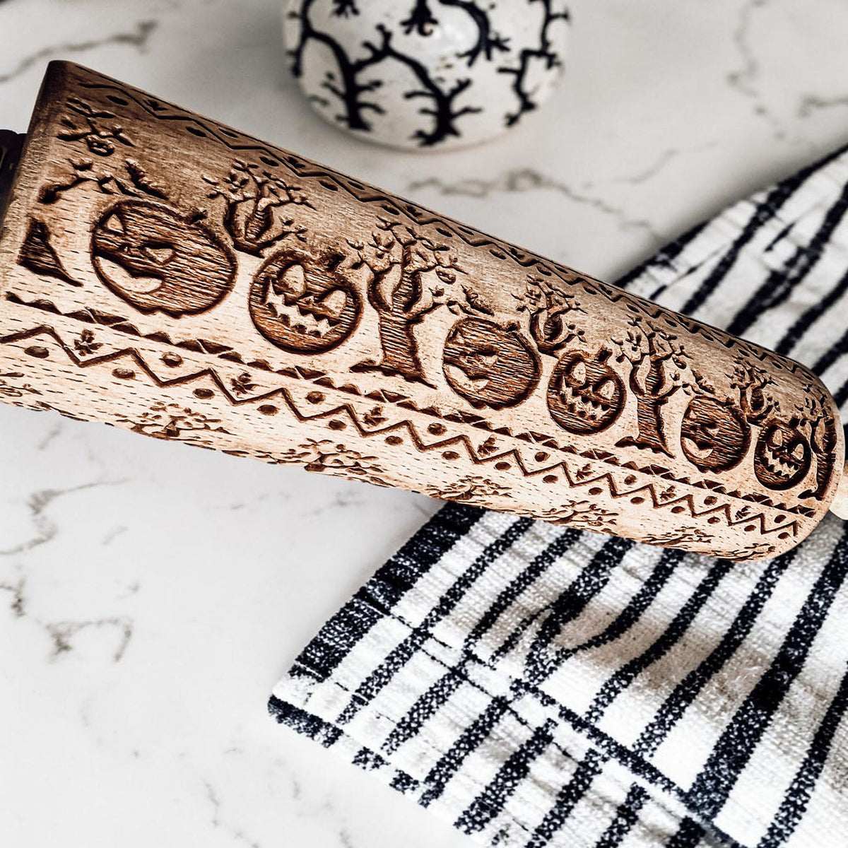 Halloween Embossed Beech Wood Rolling Pin with Cooking Cutter
