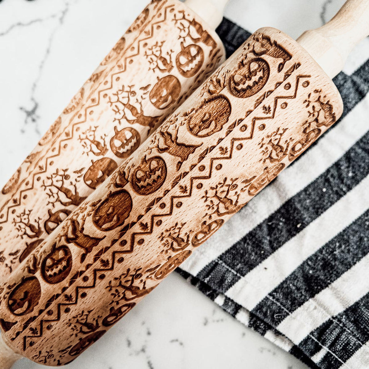 Halloween Embossed Beech Wood Rolling Pin with Cooking Cutter