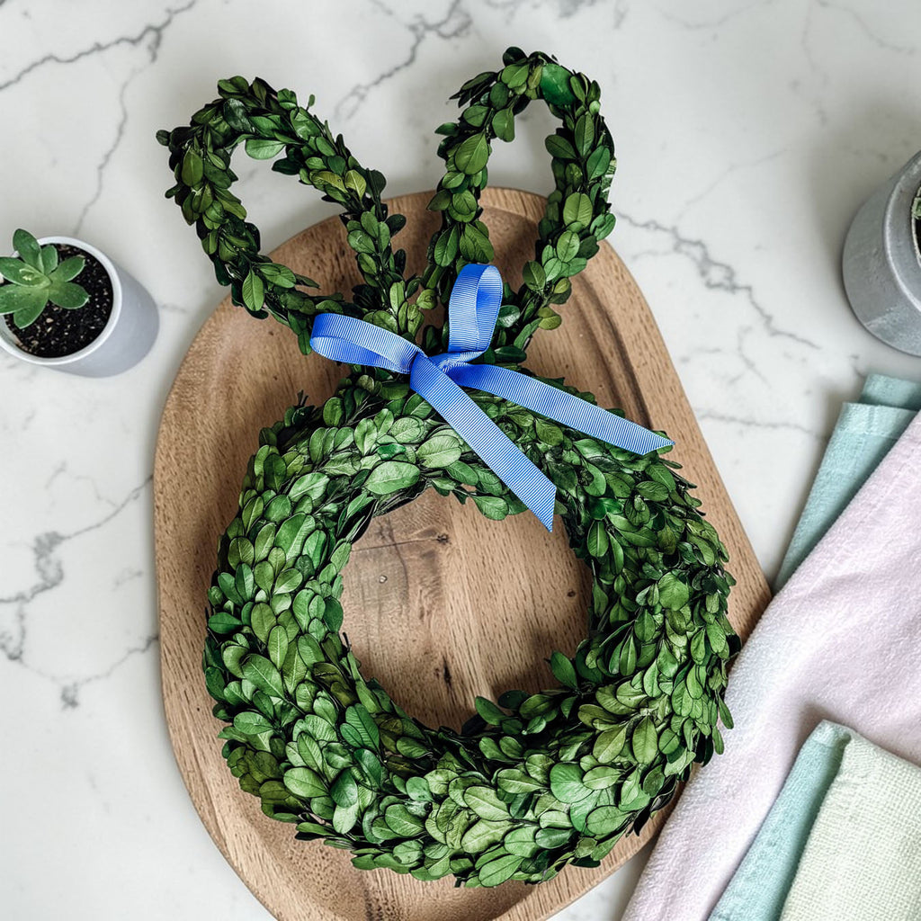 'Hoppy Home' Boxwood Bunny Wreath