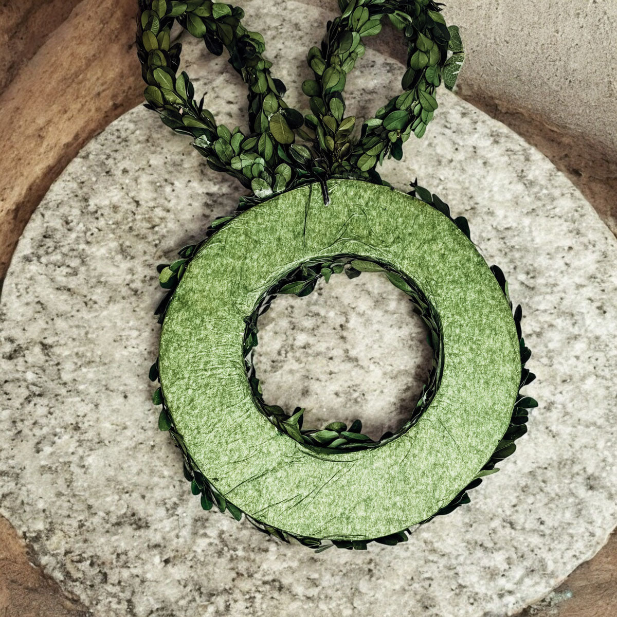 'Hoppy Home' Boxwood Bunny Wreath