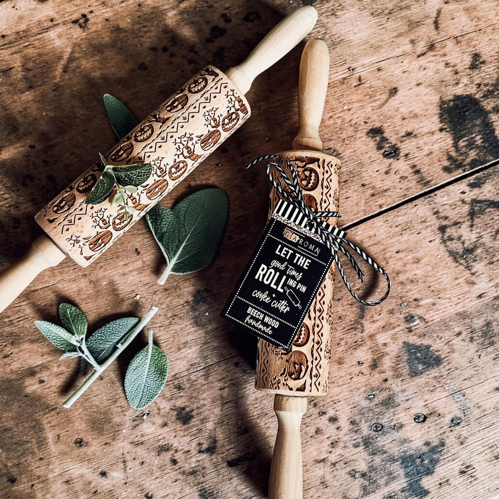 Halloween Embossed Beech Wood Rolling Pin with Cooking Cutter