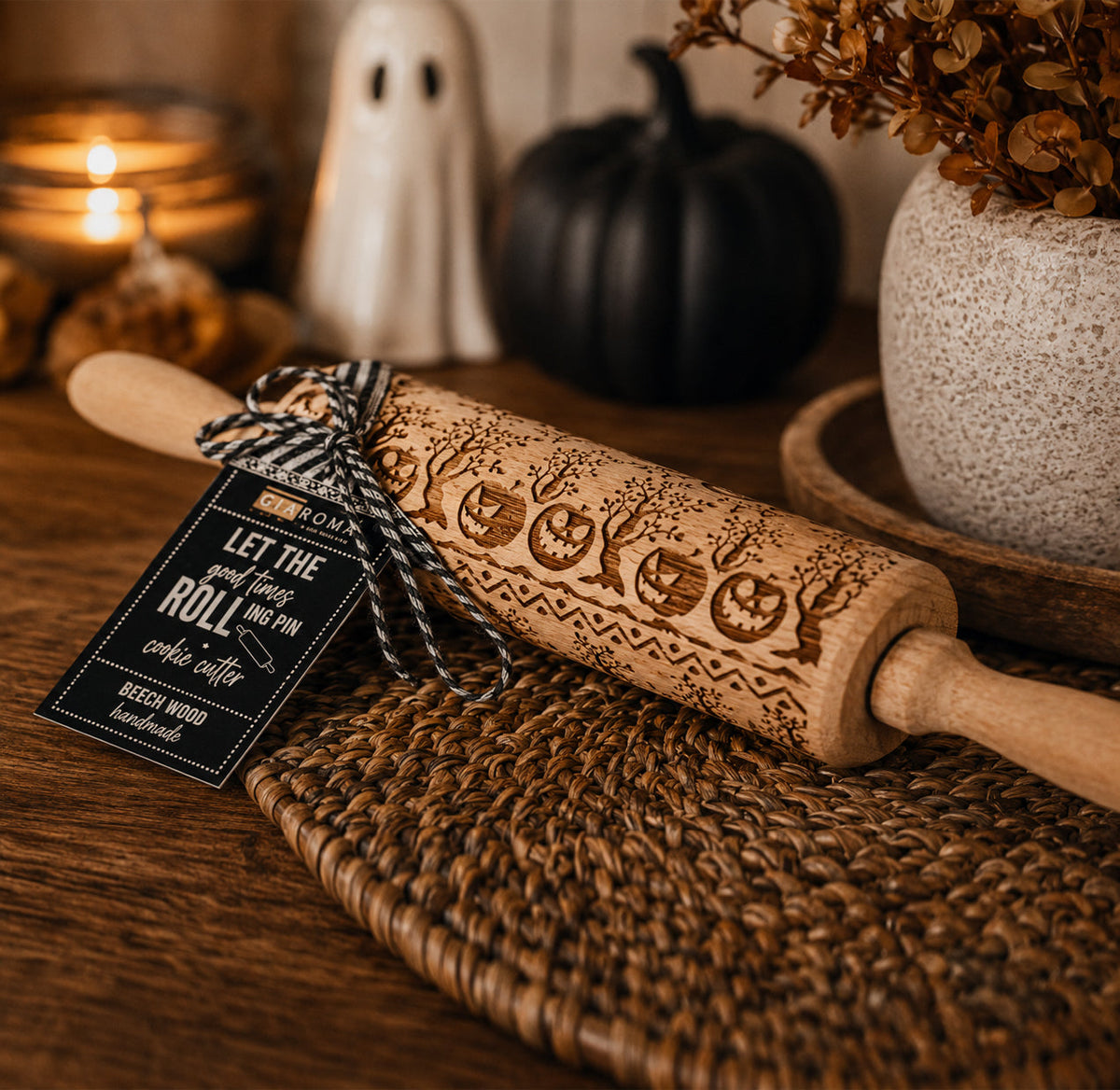 Halloween Embossed Beech Wood Rolling Pin with Cooking Cutter