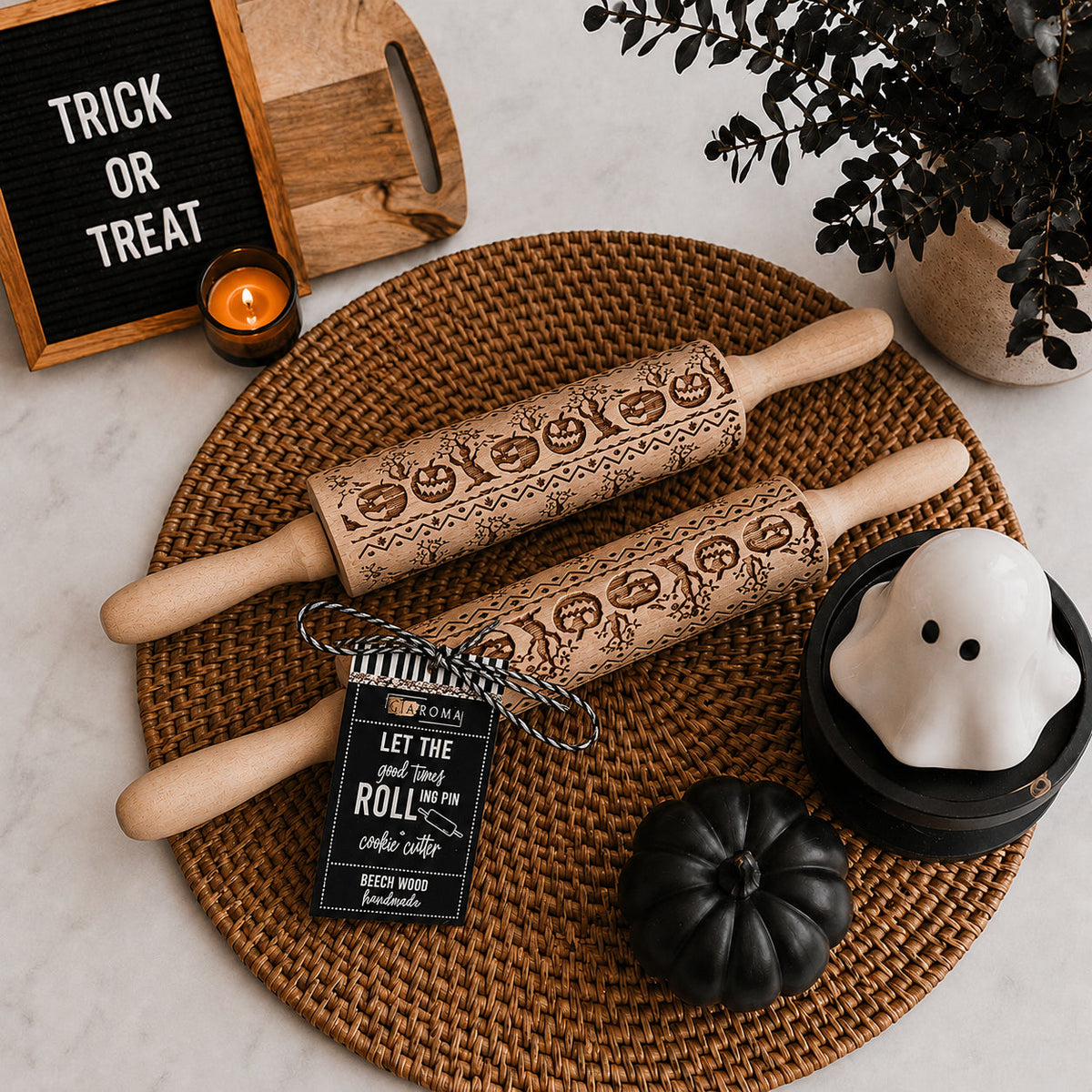 Halloween Embossed Beech Wood Rolling Pin with Cooking Cutter