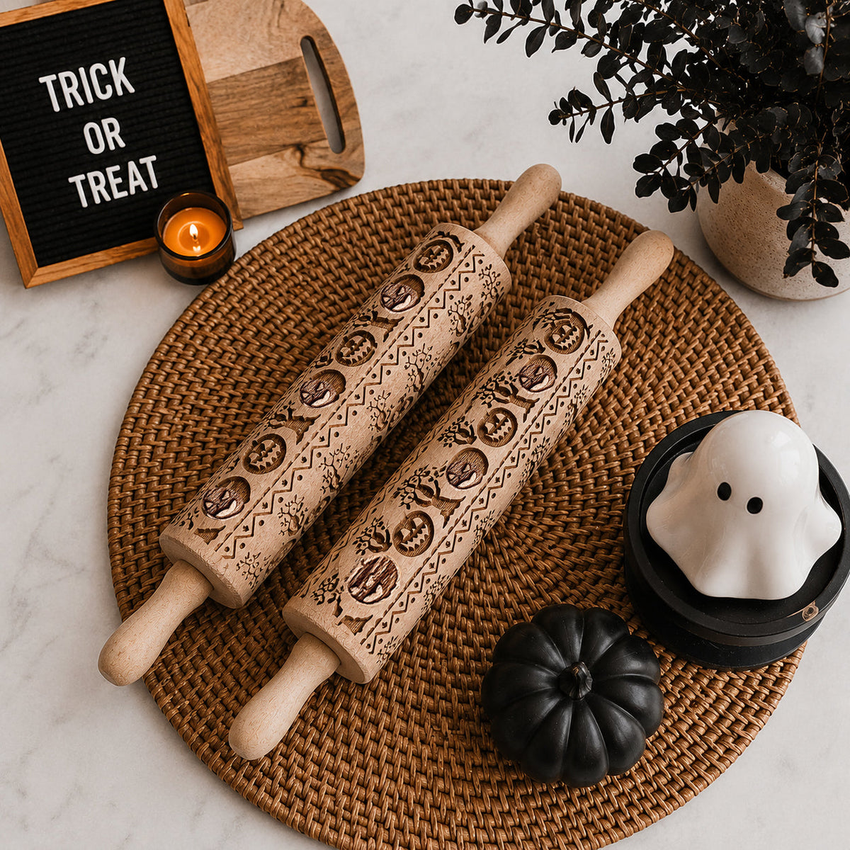 Halloween Embossed Beech Wood Rolling Pin with Cooking Cutter