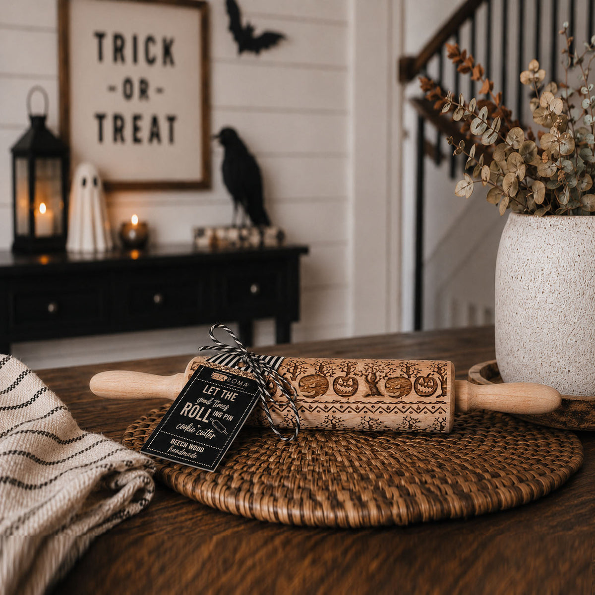 Halloween Embossed Beech Wood Rolling Pin with Cooking Cutter