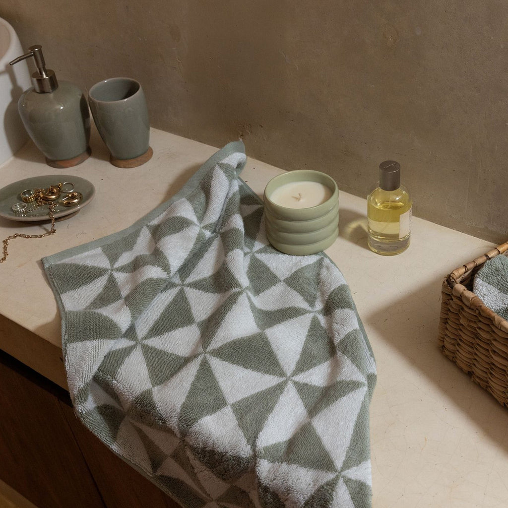 Umbra Australian Cotton Towels — Select Your Color & Size