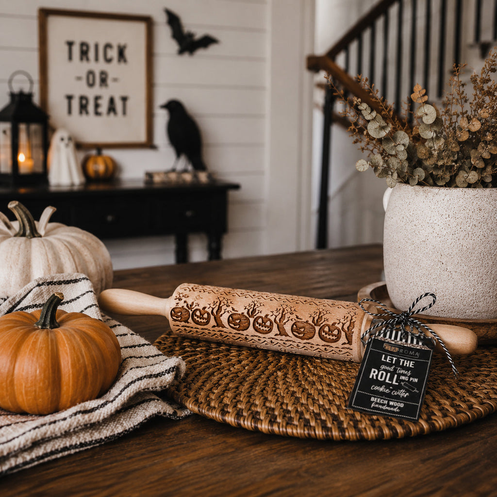 Halloween Embossed Beech Wood Rolling Pin with Cooking Cutter